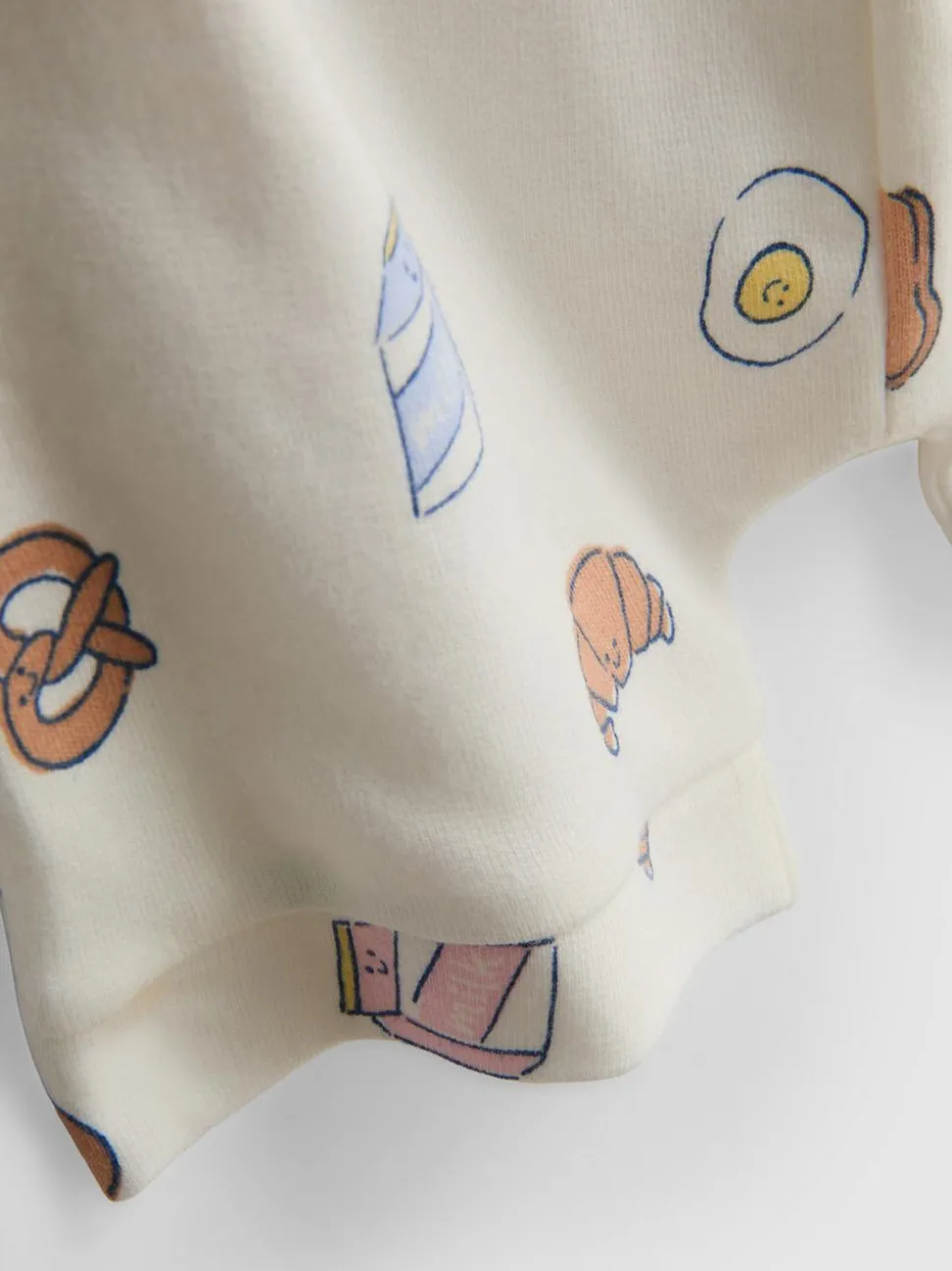 0–18 Monate | Sweatshirt und Shorts mit Food-Grafiken