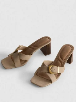 Mules mit Blockabsatz und Schnalle