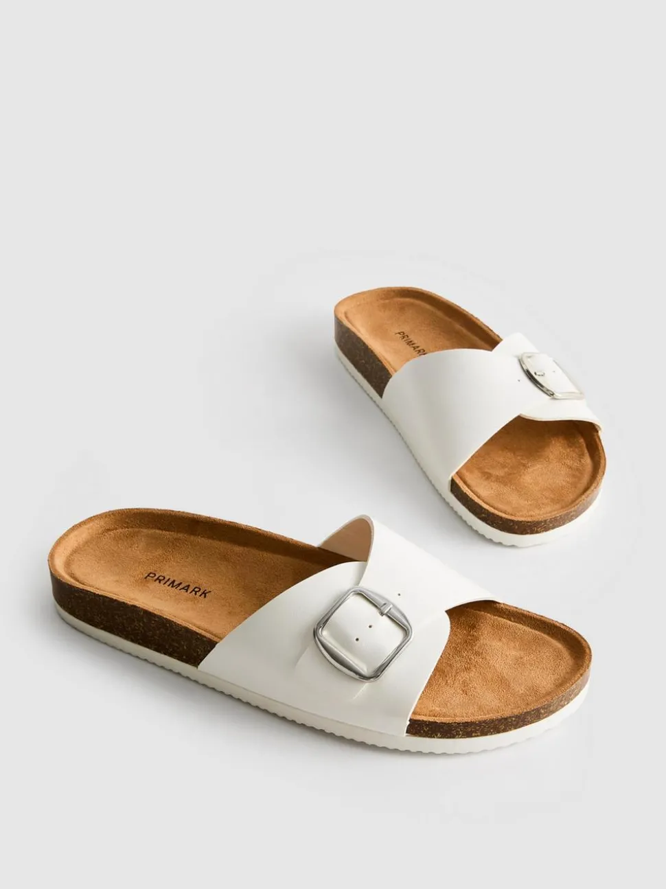 Mules mit Schnallenriemen