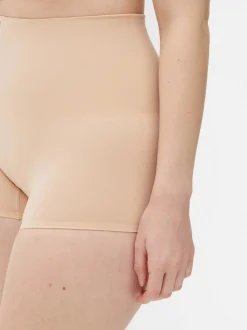 Nahtlose, figurformende Shorts