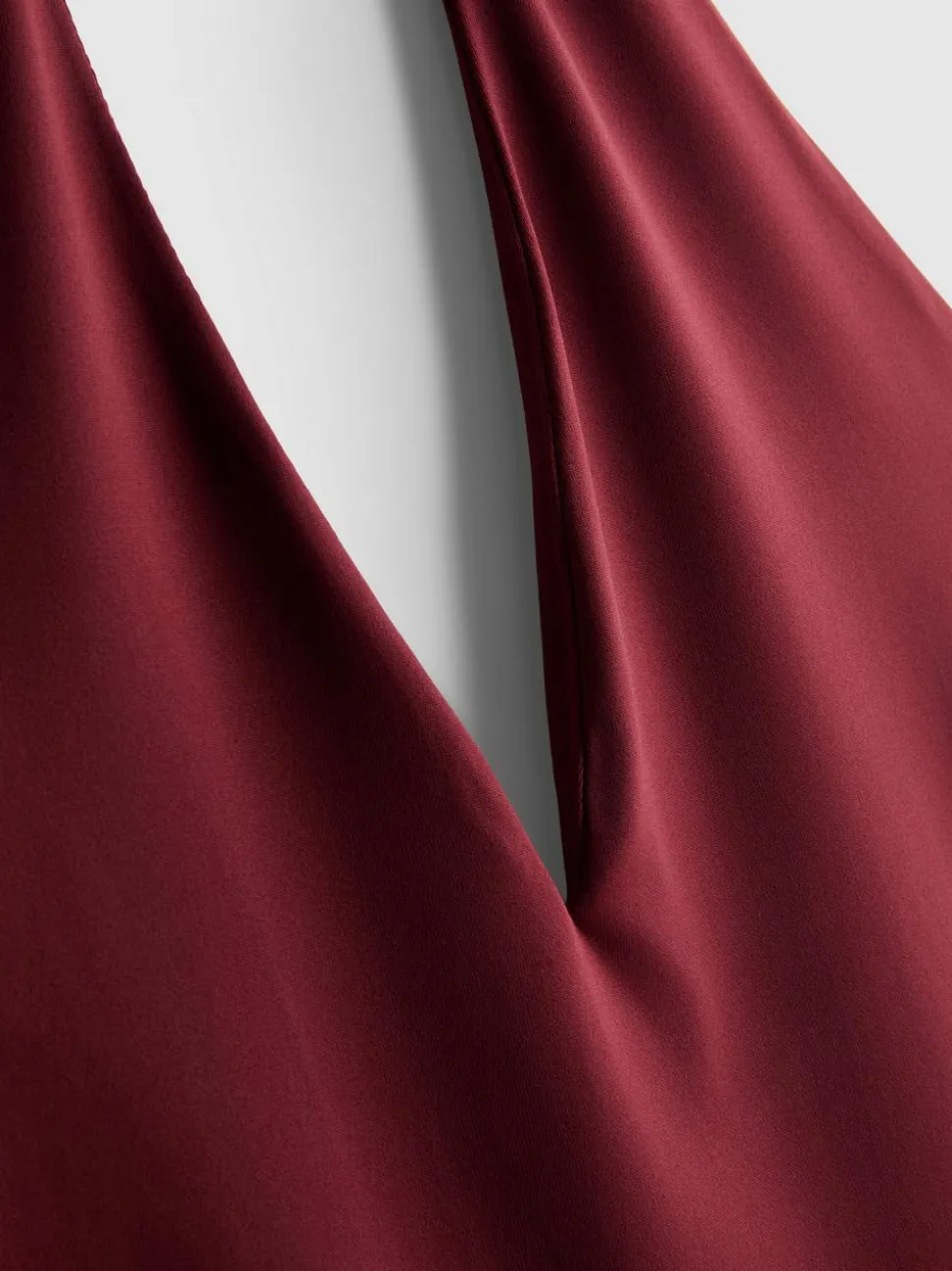 Neckholder-Body mit tiefem Dekolleté