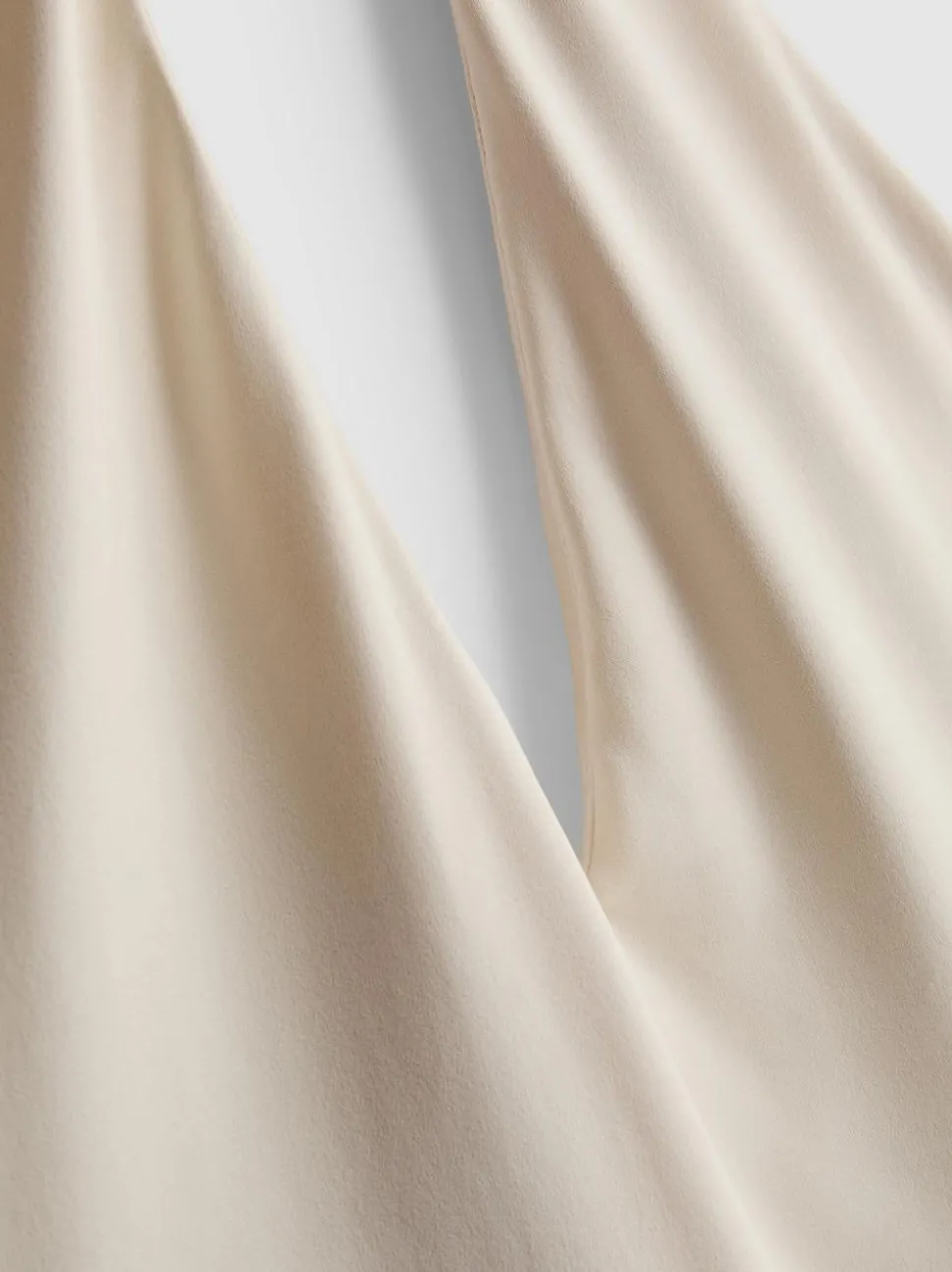 Neckholder-Body mit tiefem Dekolleté