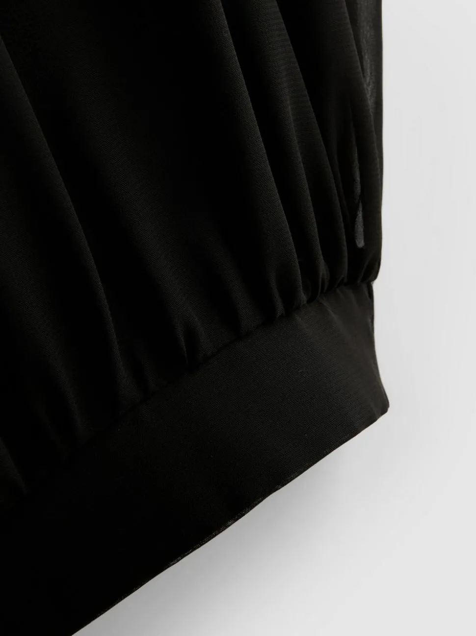 Netzstoffhose mit Bündchen