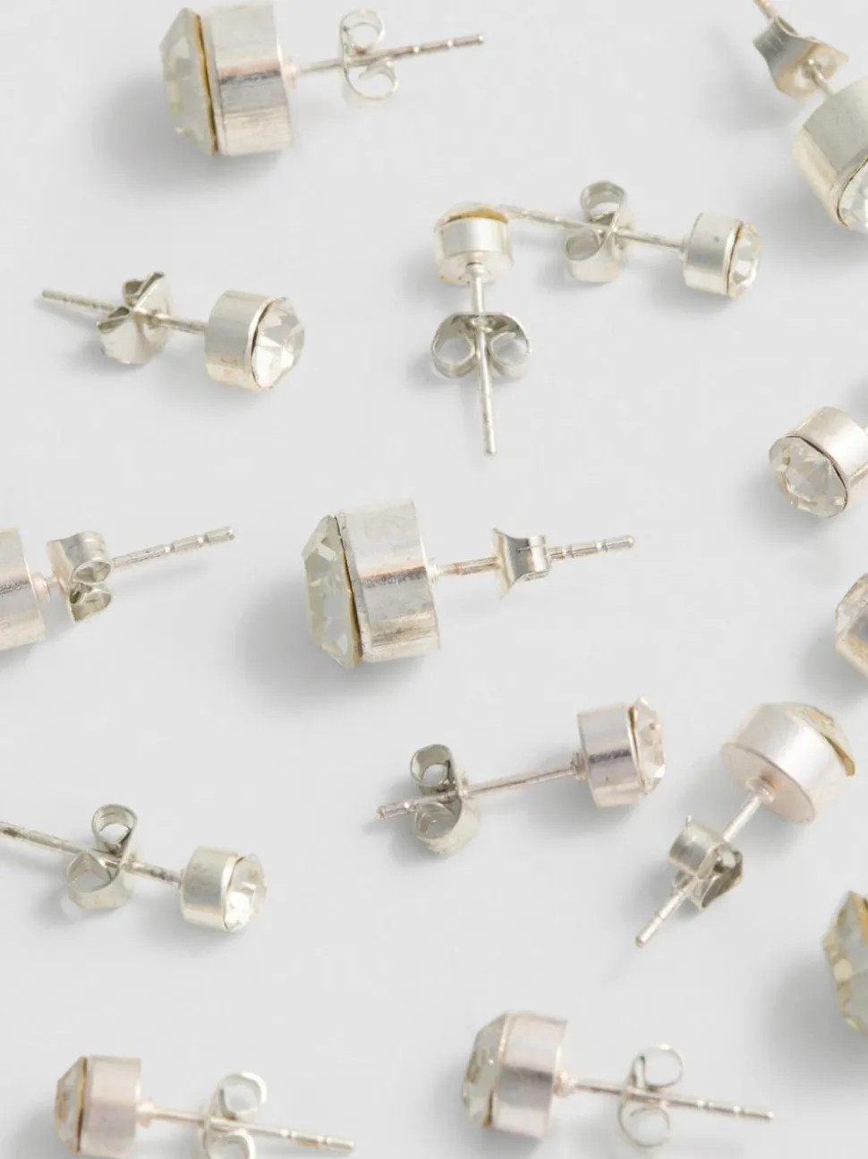 Ohrstecker mit Schmucksteinen, 5er-Pack