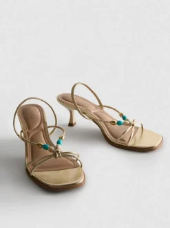 Perlenbesetzte Sandaletten mit Kitten-Heel