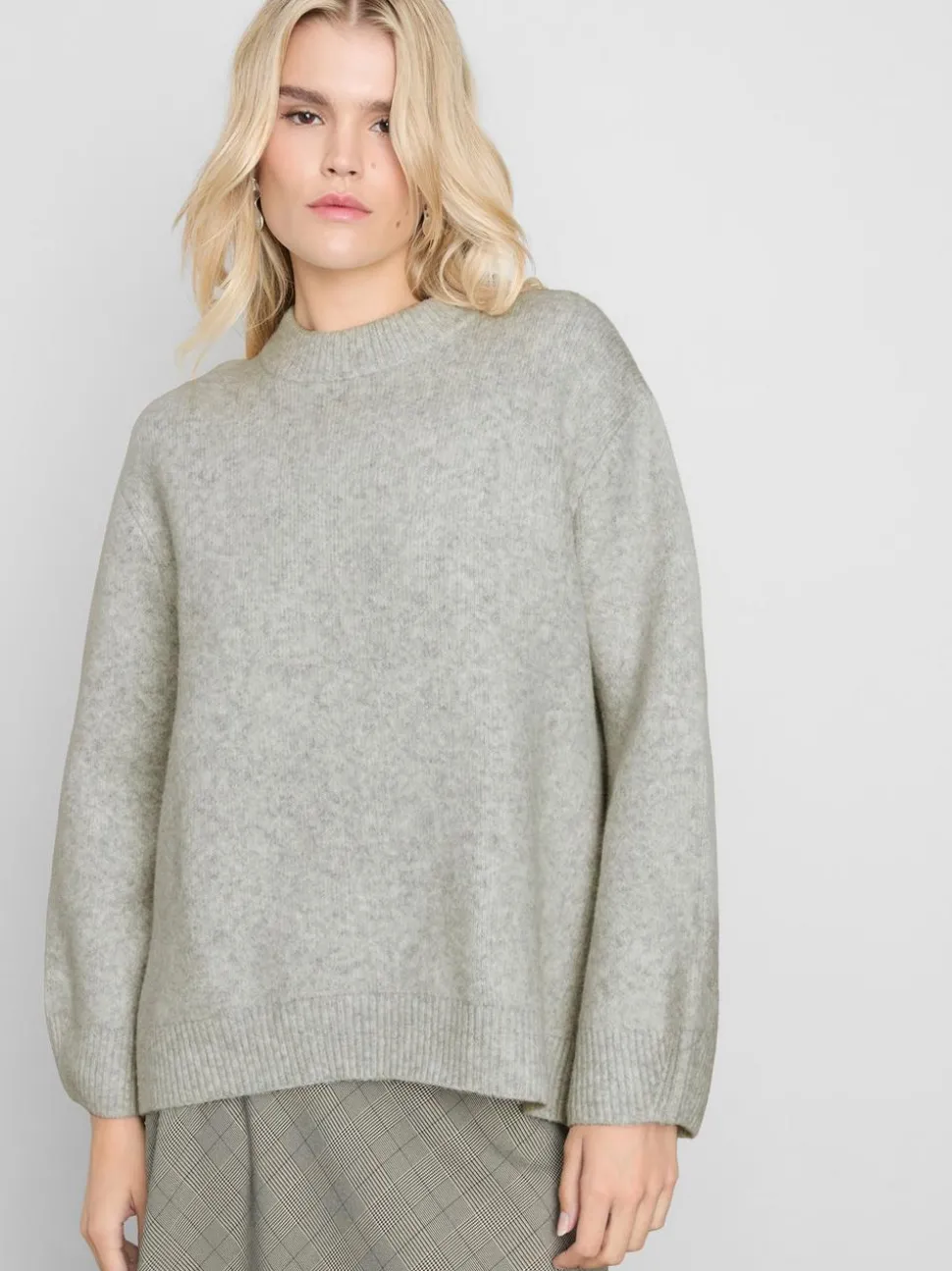 Pullover aus Wollgemisch mit Rundhalsausschnitt im Oversized-Look