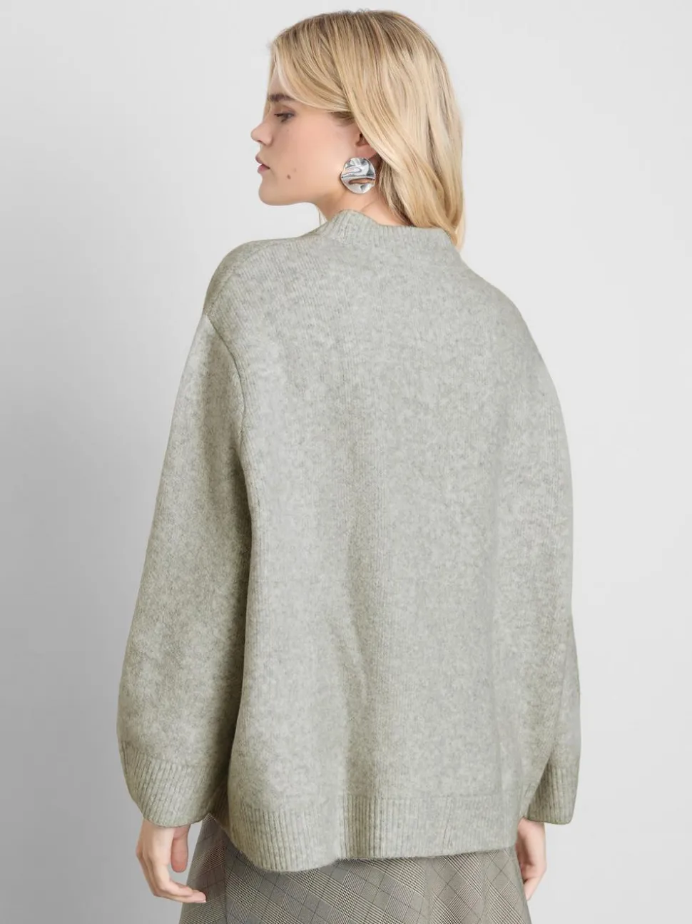 Pullover aus Wollgemisch mit Rundhalsausschnitt im Oversized-Look