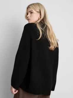 Pullover aus Wollgemisch mit Rundhalsausschnitt im Oversized-Look