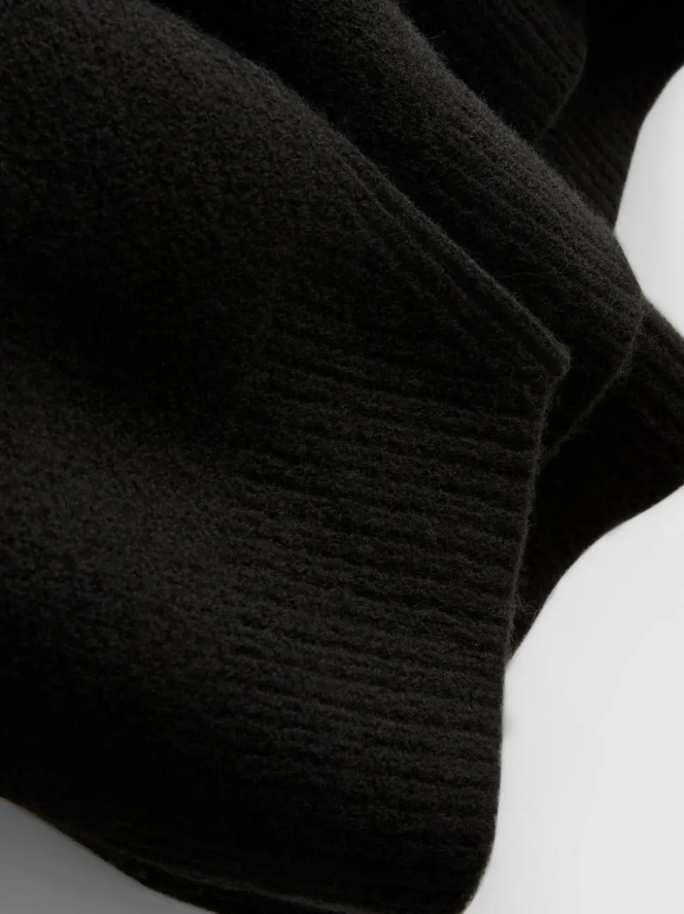 Pullover aus Wollgemisch mit Rundhalsausschnitt im Oversized-Look