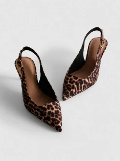 Pumps mit Leopardenmuster und Schnalle