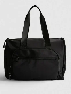 Reisetasche mit mehreren Reißverschlussfächern