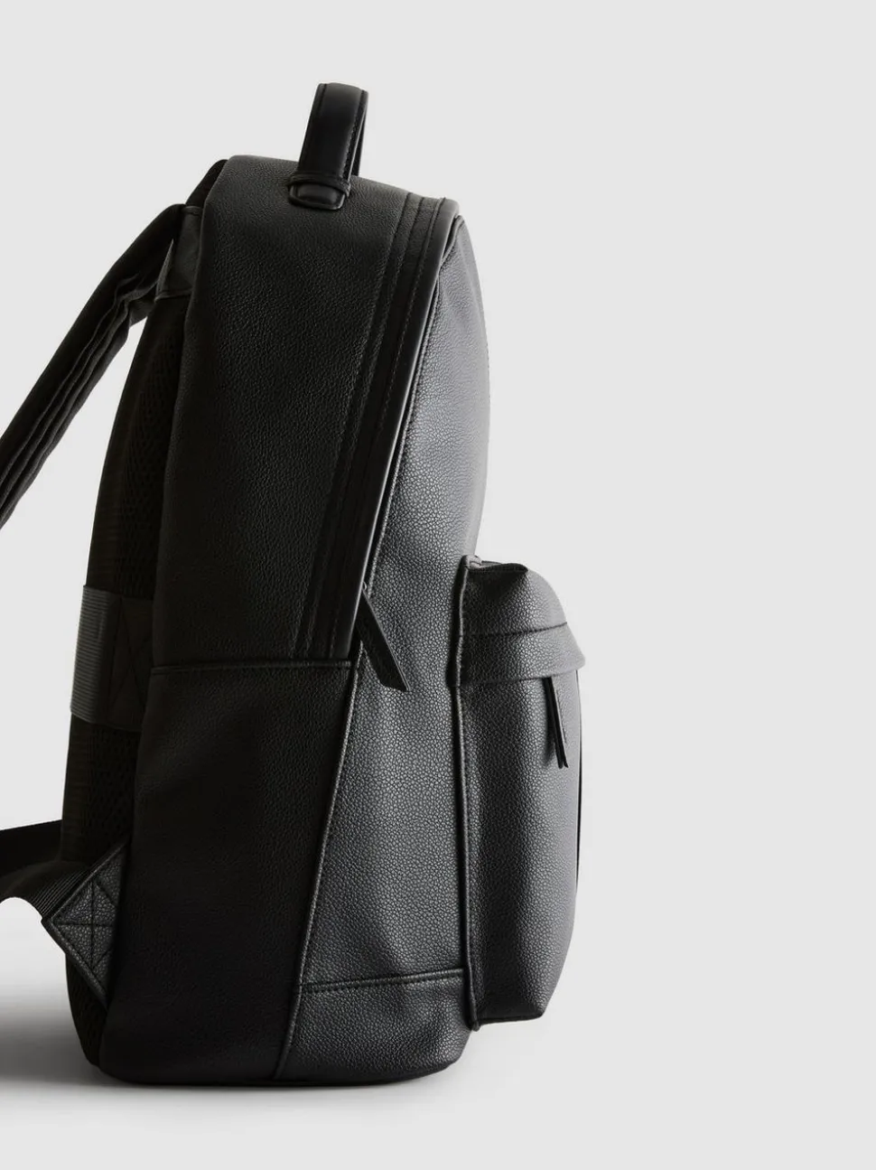 Rucksack aus Kunstleder