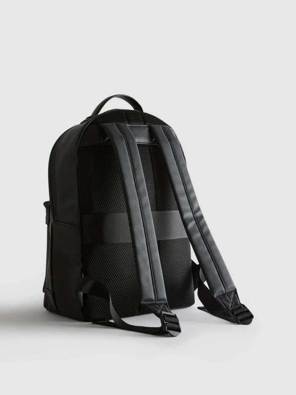Rucksack aus Kunstleder