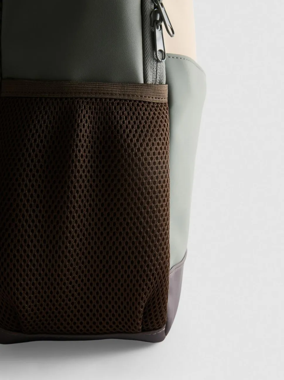 Rucksack mit Einsätzen und Reißverschluss