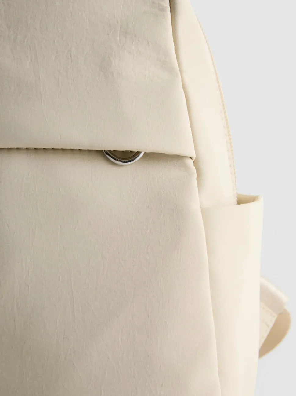 Rucksack mit Reißverschlussfach