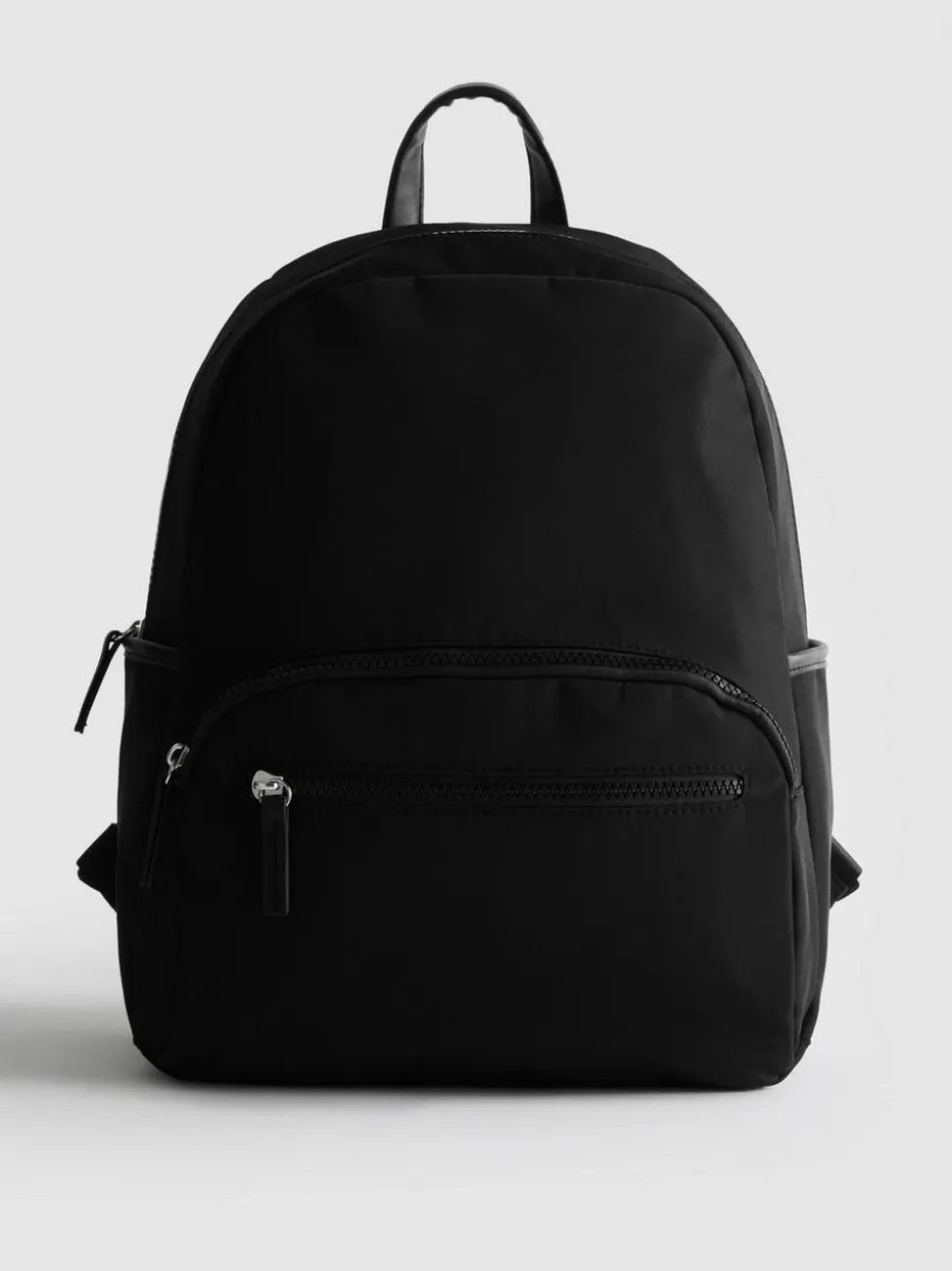 Rucksack mit Reißverschlussfach