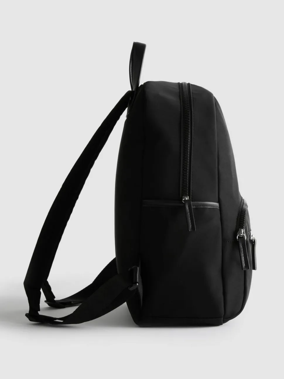 Rucksack mit Reißverschlussfach