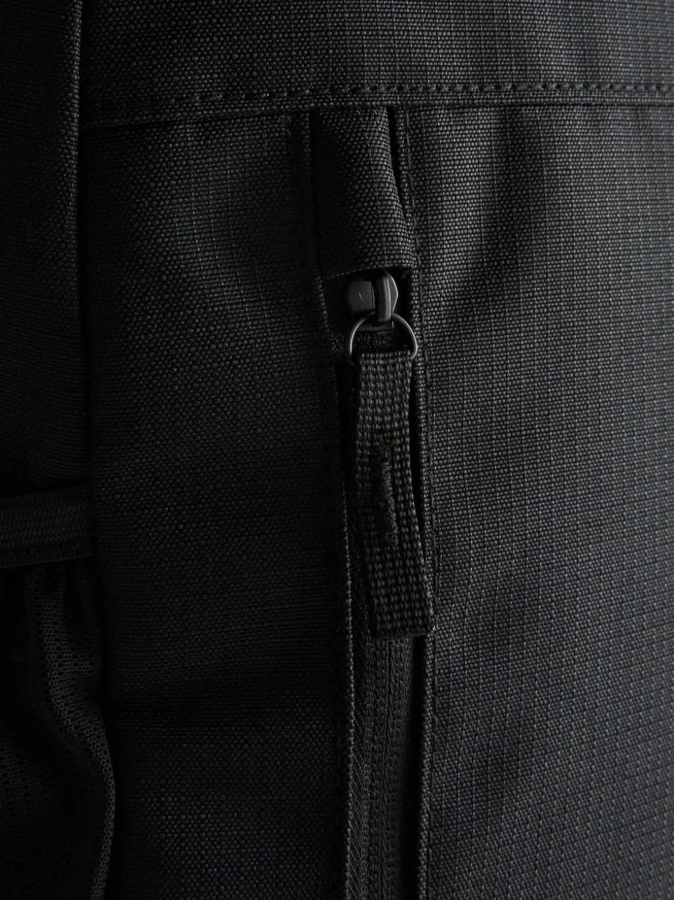 Rucksack mit Reißverschlussfach