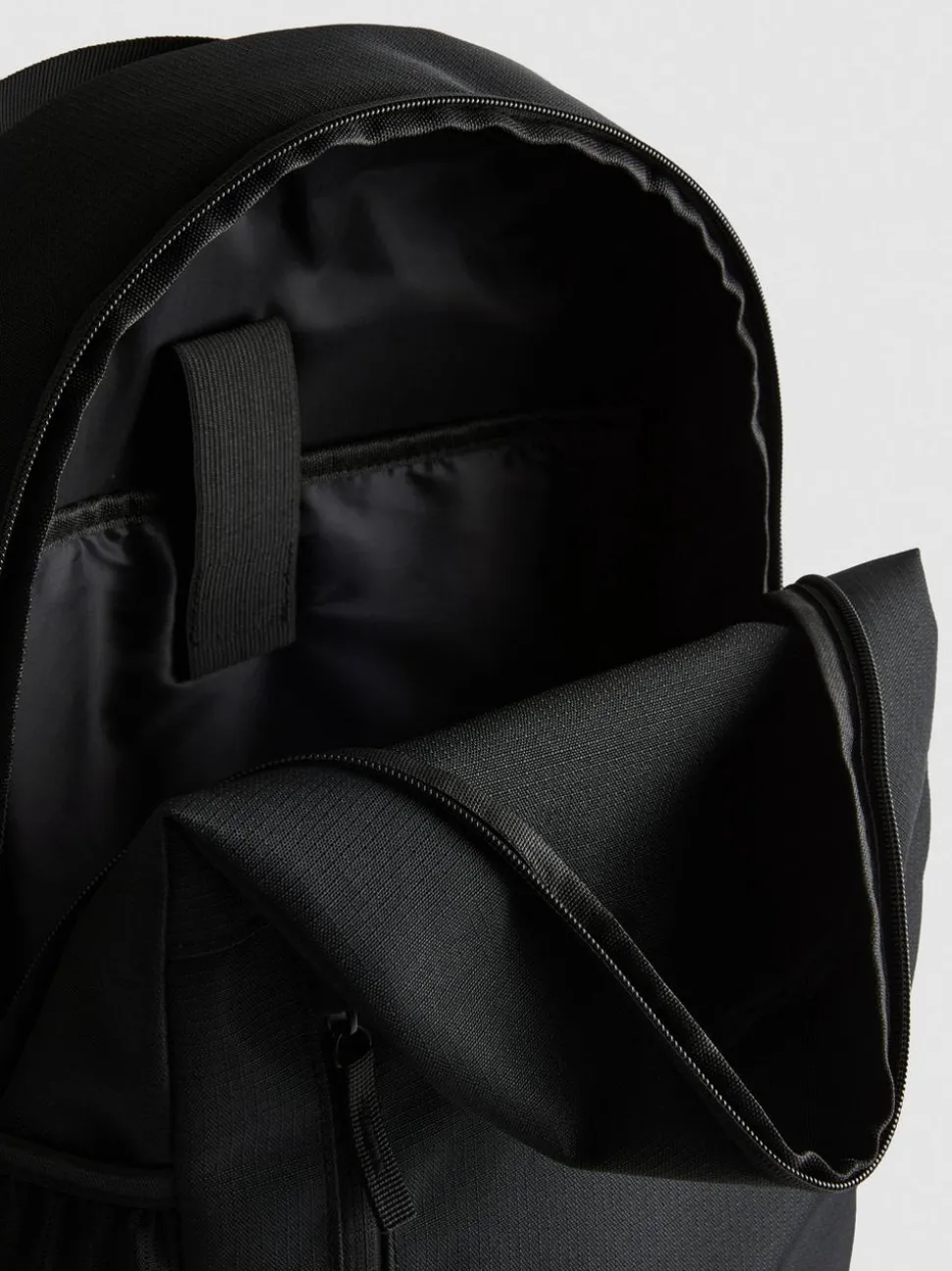 Rucksack mit Reißverschlussfach