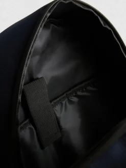 Rucksack mit Reißverschlussfach