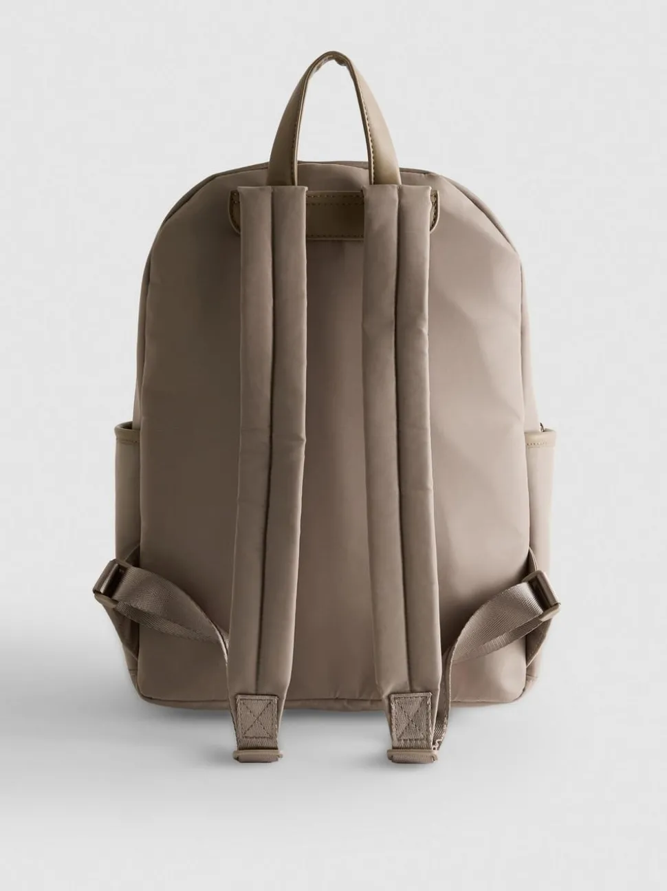 Rucksack mit Reißverschlussfach