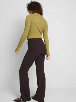 Samt-Leggings mit ausgestelltem Bein