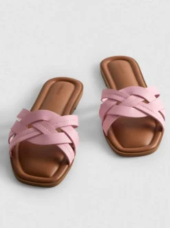 Sandalen aus Kunstleder mit überkreuzten Riemen