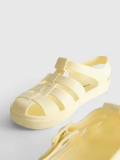 Sandalen aus mattem Kunststoff