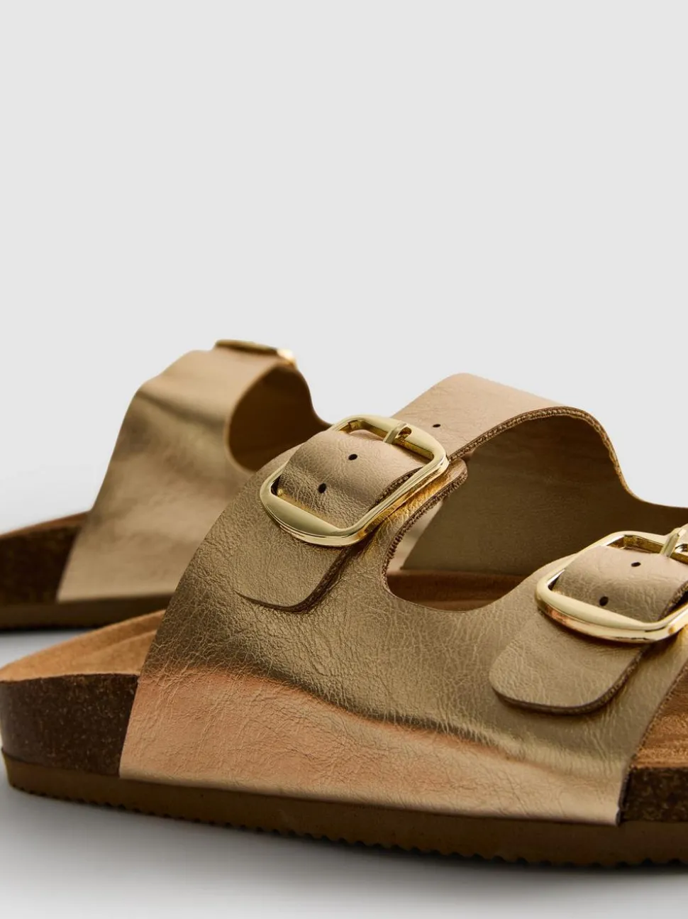 Sandalen mit Doppelschnallenriemen