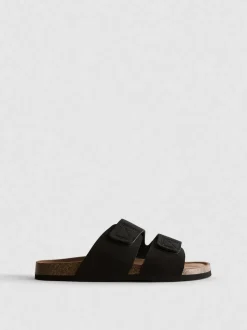 Sandalen mit zwei Riemen