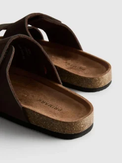 Sandalen mit zwei Riemen