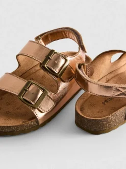 Sandalen mit zwei Schnallenriemen