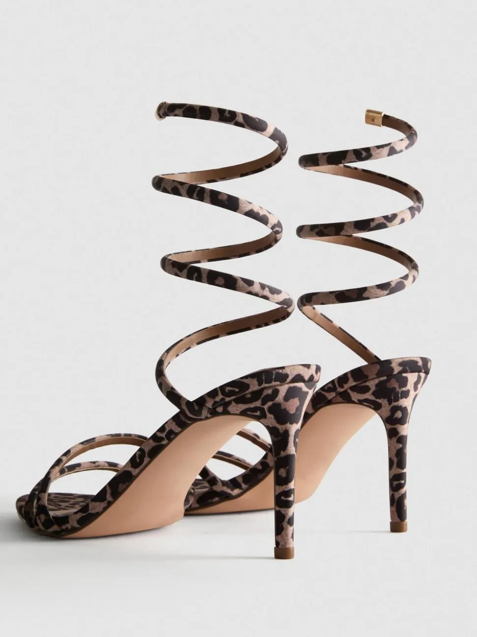 Sandaletten mit Spiralriemchen und Leopardenmuster