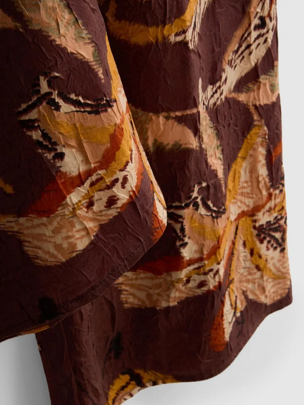 Satin-Hose in Knitteroptik mit weitem Bein und Blumenmuster
