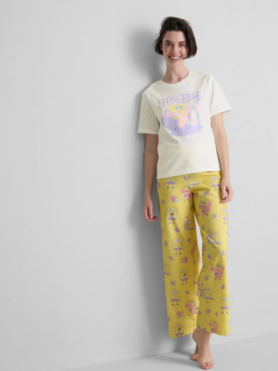 Schlafshirt mit „SpongeBob Schwammkopf OOTD“ Grafik
