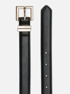 Schmaler Kunstledergürtel mit eckiger Schnalle