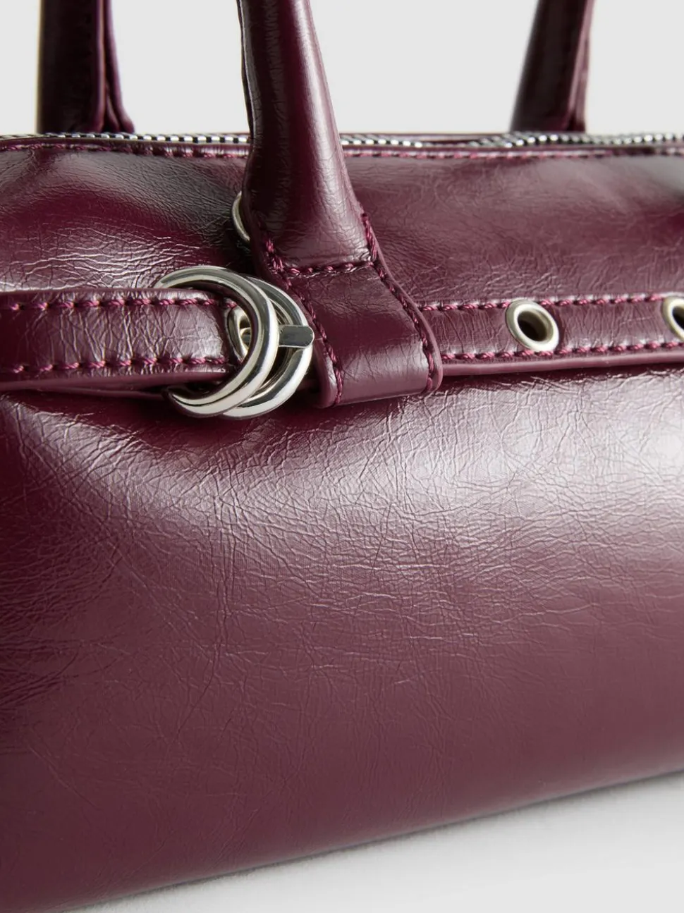 Schultertasche mit Ösen