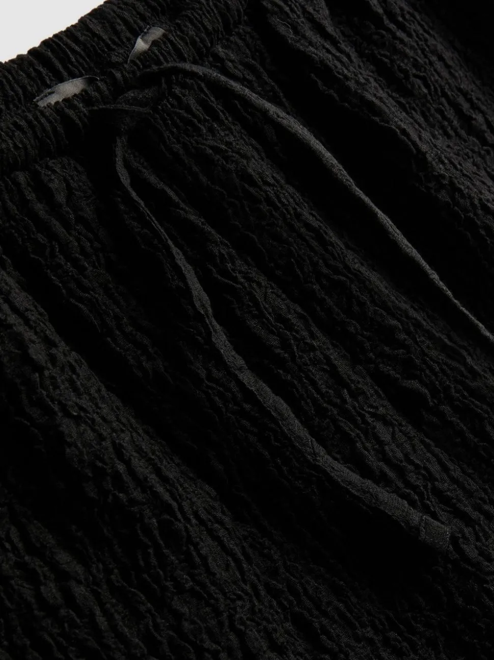 Shorts mit Falten und Kordelzug