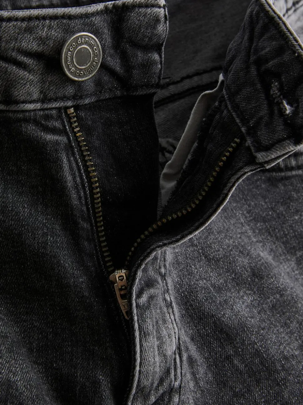 Skinny-Jeans mit mittelhohem Bund