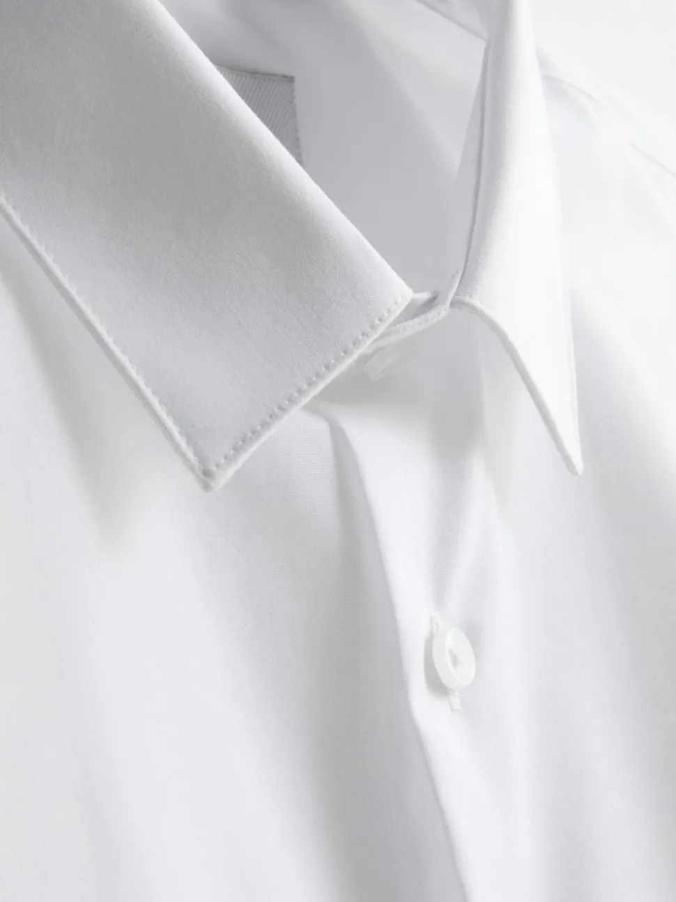 Slim-Fit-Hemd mit Knopfleiste und Stretchanteil