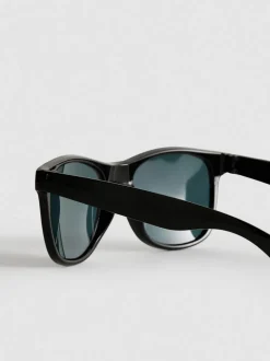 Sonnenbrille mit rechteckigen Gläsern