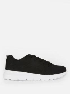 Sportliche Sneaker mit Schnürsenkeln
