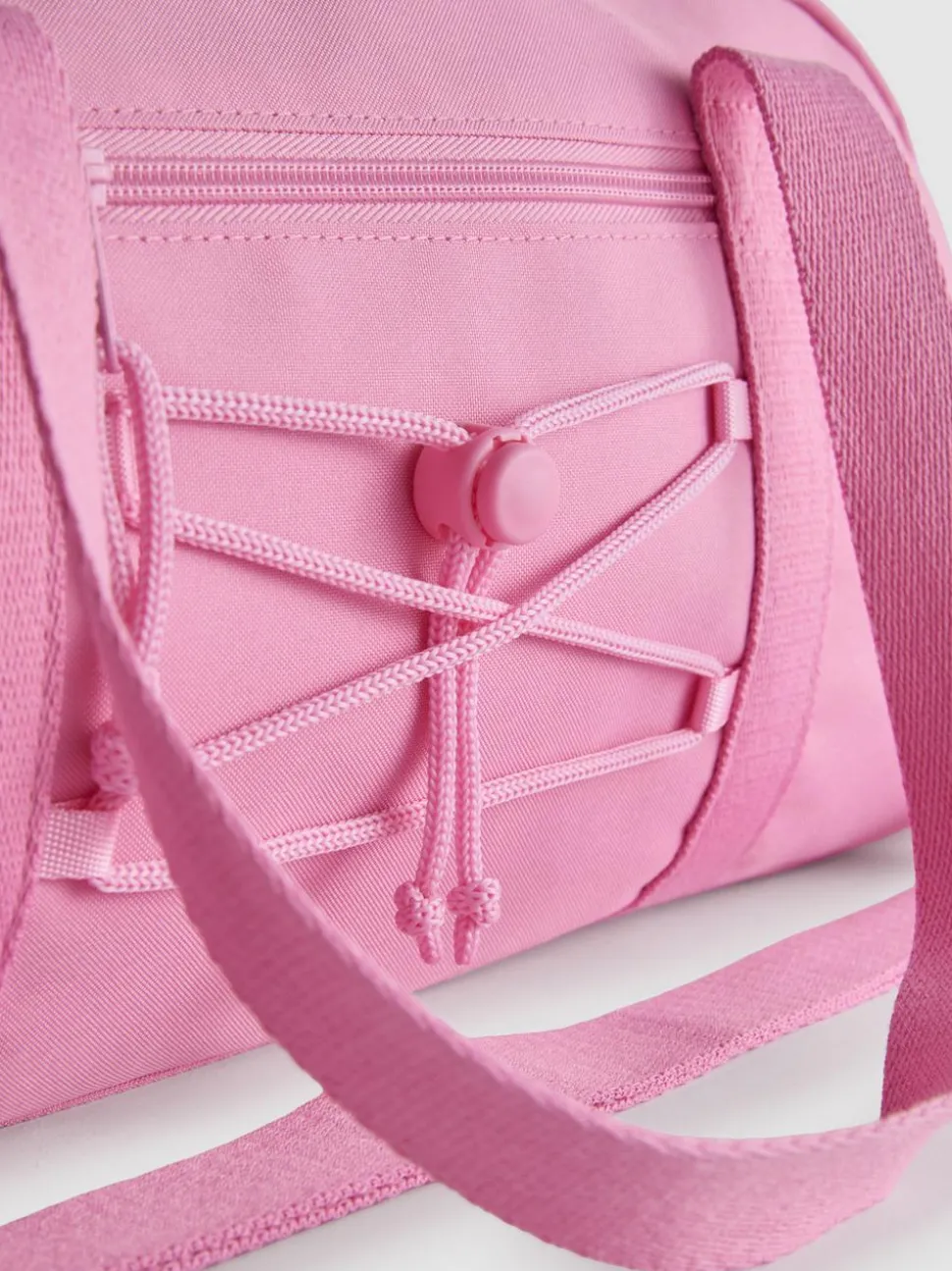 Sporttasche mit Taschendetail