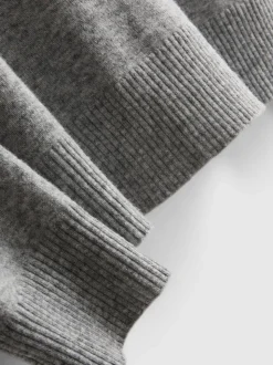 Strickpullover mit V-Ausschnitt