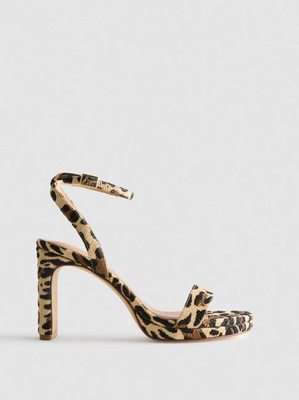 Strukturierte Plateau-Heels mit Leopardenmuster