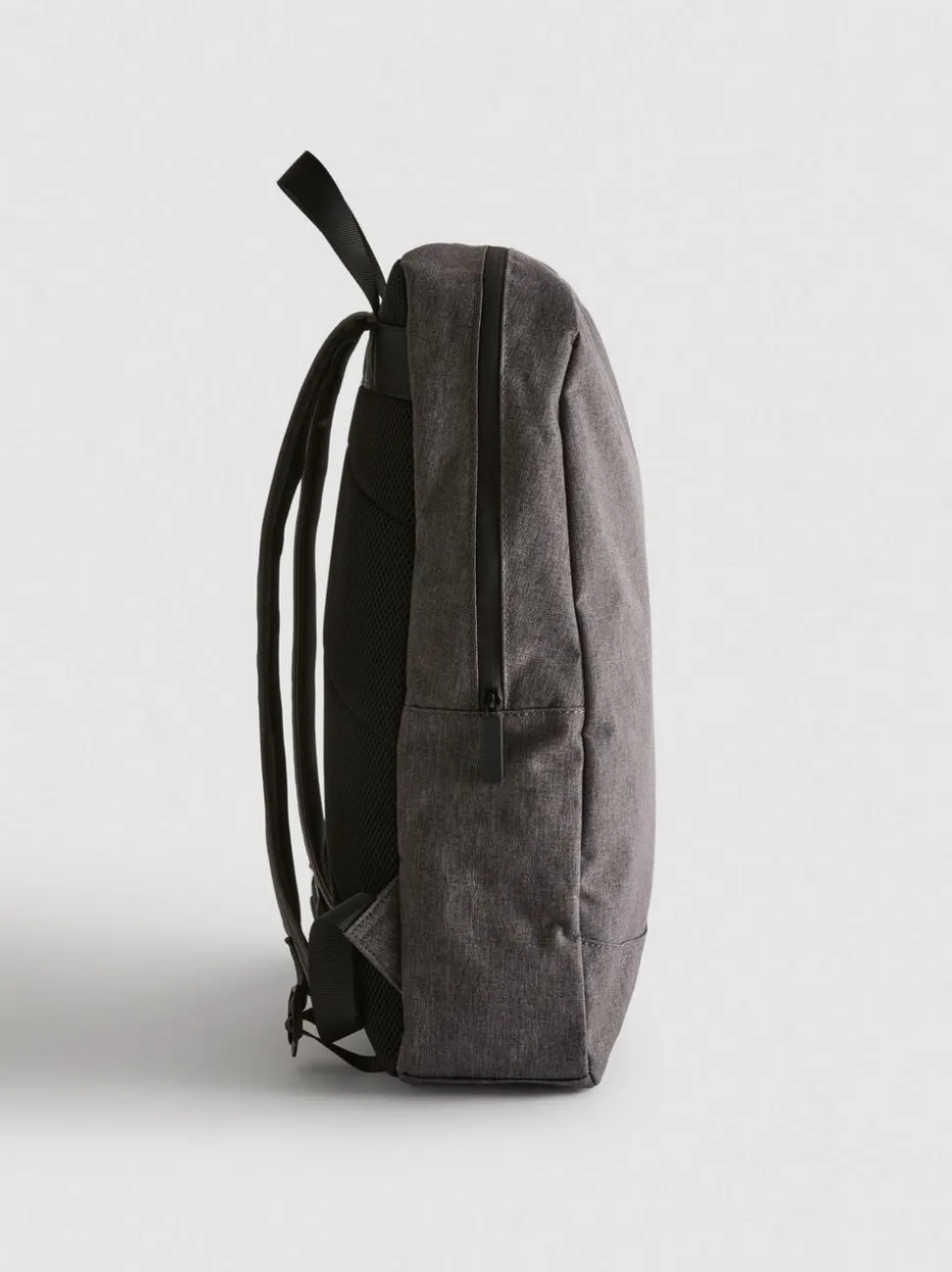 Strukturierter Rucksack mit Reißverschluss