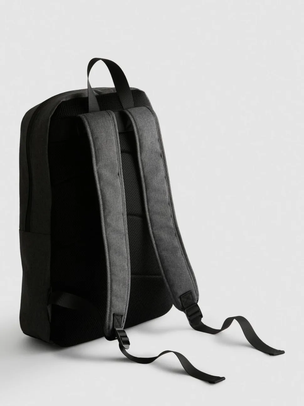 Strukturierter Rucksack mit Reißverschluss