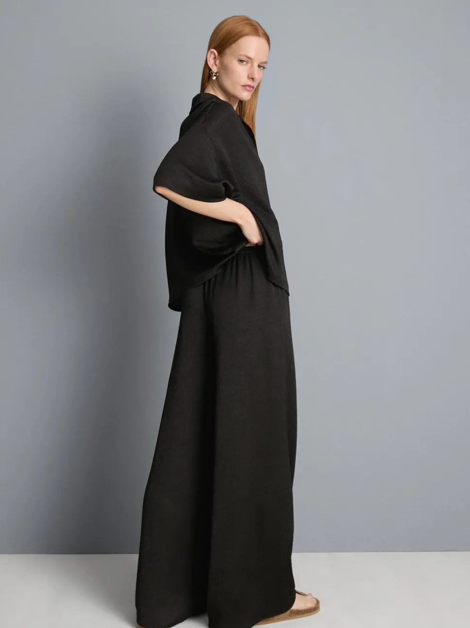 Strukturierte Satinhose mit geradem Bein