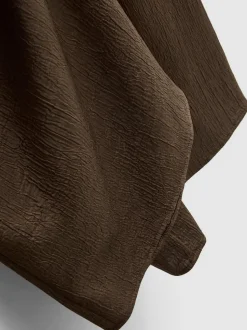 Strukturierte Satinhose mit geradem Bein