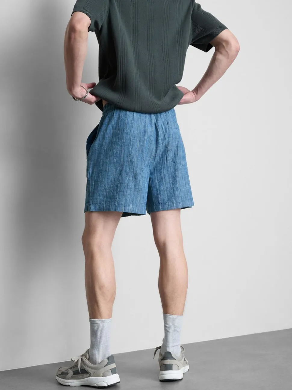 Strukturierte Shorts mit Kordelzug